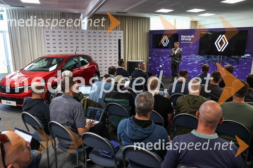  Rok Istenič, Vodja odnosov z javnostmi / PR manager, Renault Nissan Slovenija, d.o.o. Prenovljeni Renault Clio, predstavitev