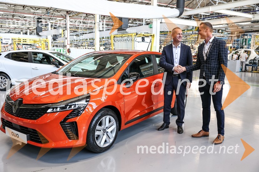  Jože Bele, direktor proizvodnje, Revoz, d.d.;  Petar Nevistić, glavni direktor GA CroatiaPrenovljeni Renault Clio, predstavitev