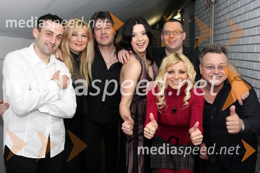 Robert Ciglar, član skupine Nova legija, ..., Janez Zorjan, član skupine Nova legija, Andreja Pinotič, pevka skupine Nova legija, Zvonko Zorjan, Stanko Zorjan, člana skupine Nova legija in Brigita Šuler, pevkaWerner z gosti, koncertna turneja