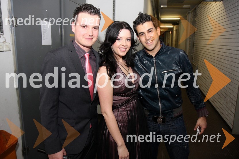 Andrej Mernik, televizijski in radijski voditelj, Andreja Pinotič, pevka skupine Nova legija in Domen Kumer, pevecWerner z gosti, koncertna turneja