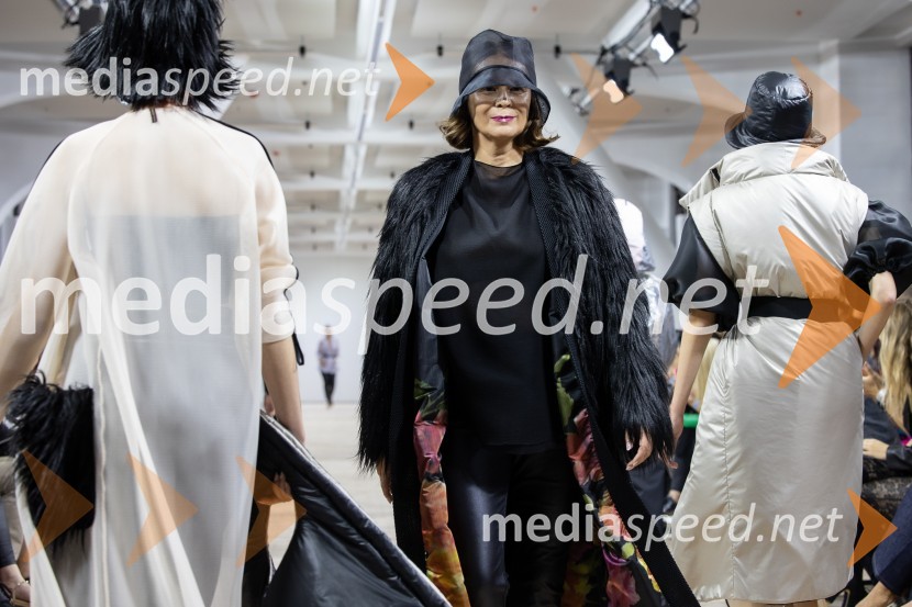  Pika  Zrim, urednica spletnega portala citylife.si in modna vplivnicaLjubljana Fashion Week 2023, modne revije, drugi dan