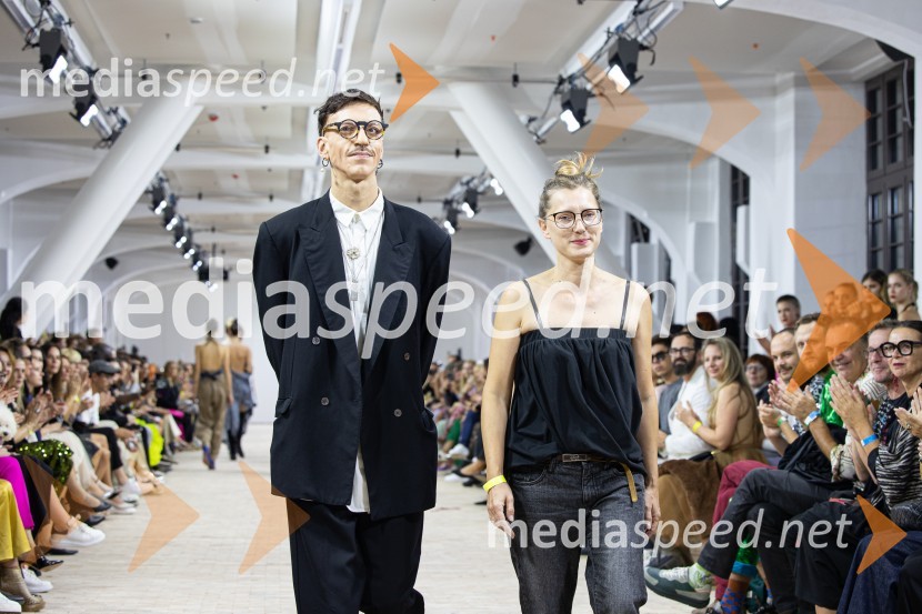  Matjaž Plošinjak, modni oblikovalec;  Nataša Hrupič, modna oblikovalkaLjubljana Fashion Week 2023, modne revije, drugi dan
