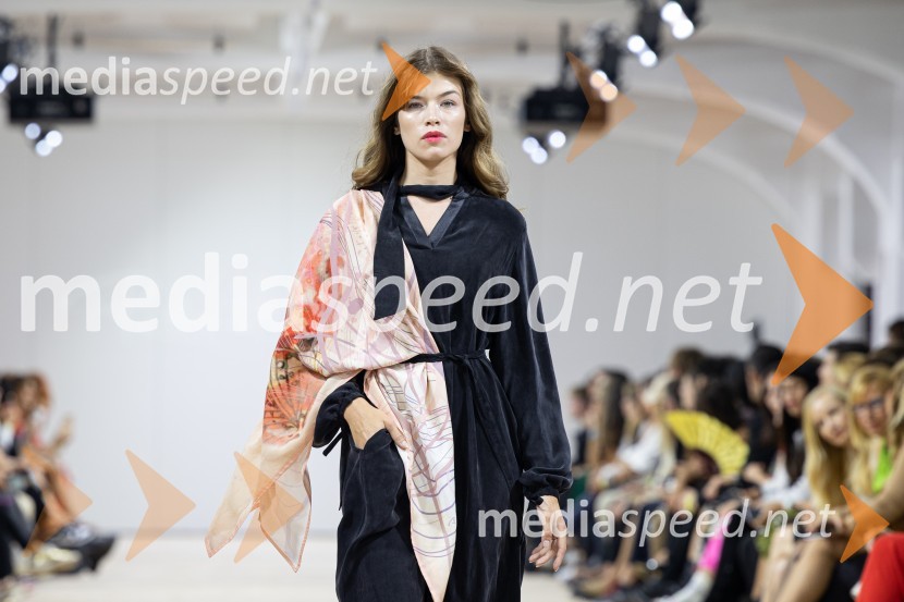  Karo Drake, manekenkaLjubljana Fashion Week 2023, modne revije, drugi dan