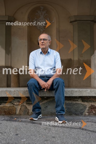  Ivan Lorenčič, nekdanji ravnatelj, II. gimnazija MariborIvan Lorenčič, dolgoletni ravnatelj mariborske II. gimnazije