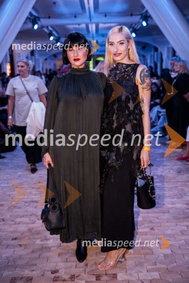  ... ;  Sara Briški Cirman - Raiven, pevka, harfistkaLjubljana Fashion Week 2023, modne revije, tretji dan