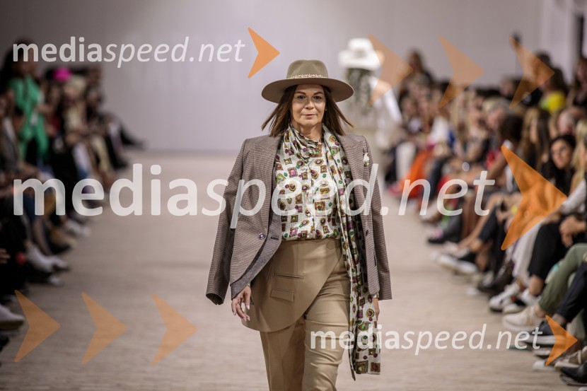  Pika  Zrim, urednica spletnega portala citylife.si in modna vplivnicaLjubljana Fashion Week 2023, modne revije, tretji dan