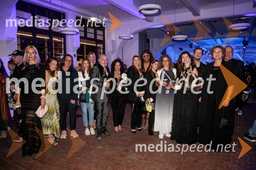  Lali Sladjana Ilic, predsednica, društvo SILA IWCL - International Women's Club Ljubljana;  ... ;  ... ;  ... ;  ... ;  Milan Gačanovič - Gacho, modni guru;  ... ;  ... ;  ... ;  ... ;  ... ;  ... ;  ... ;  ... ;  ... Ljubljana Fashion Week 2023, modne revije, tretji dan