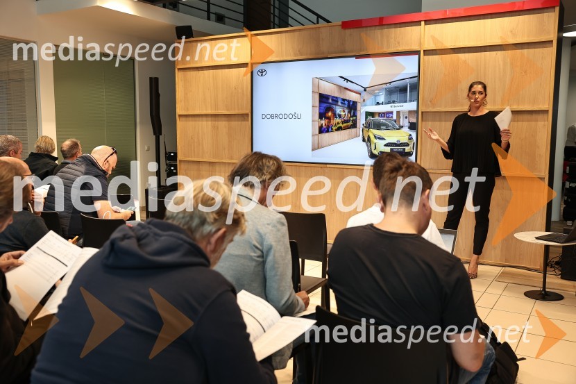 Nova Toyota Prius Plug-In, predstavitev