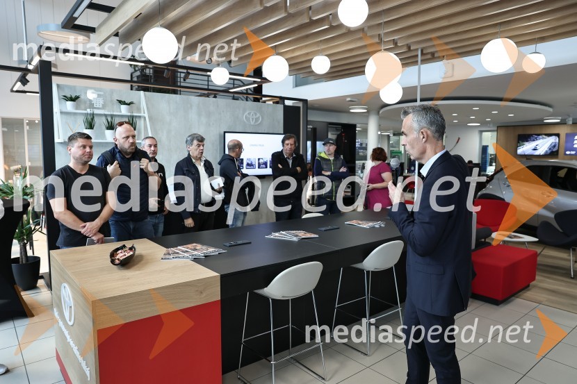  Primož Tiringar, direktor Toyota SlovenijaNova Toyota Prius Plug-In, predstavitev