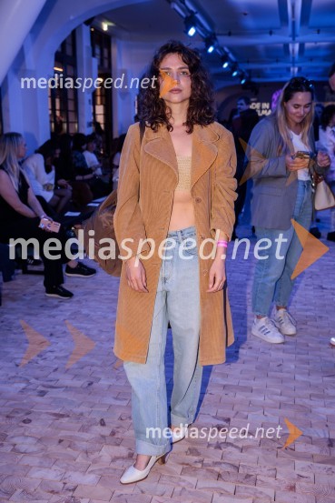  Inja Zalta, manekenka in igralkaLjubljana Fashion Week 2023, modne revije, četrti dan