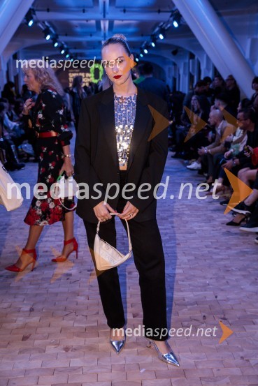  Melani Mekicar, radijska in televizijska voditeljicaLjubljana Fashion Week 2023, modne revije, četrti dan