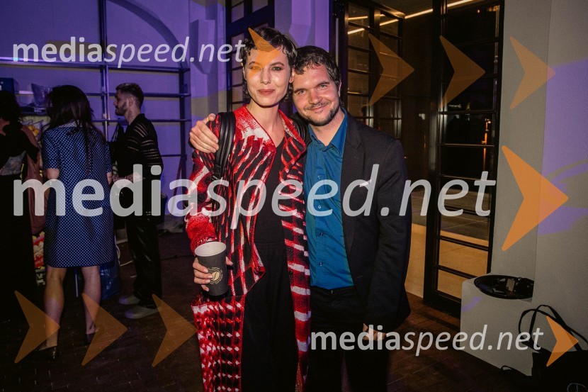  Teja Blatnik, manekenka;  Matjaž Vidmar, umetnikLjubljana Fashion Week 2023, modne revije, četrti dan