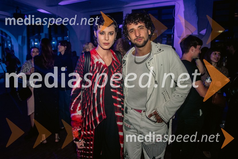  Teja Blatnik, manekenka;  Loui Ferry, frizerLjubljana Fashion Week 2023, modne revije, četrti dan