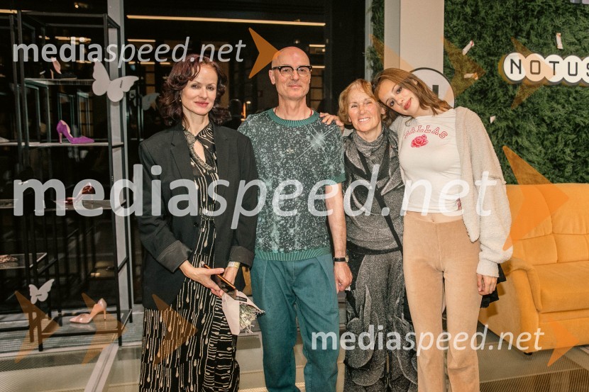  Urška Draž, modna oblikovalka, Pletenine Draž;  Tomaž Draž, modni oblikovalec, Pletenine Draž;  ... ;  Neža Duša DražLjubljana Fashion Week 2023, modne revije, četrti dan