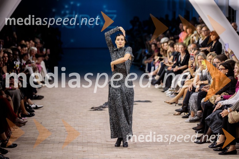  Urška Centa, plesalka flamenkaLjubljana Fashion Week 2023, modne revije, četrti dan