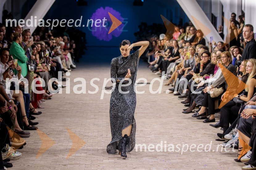  Urška Centa, plesalka flamenkaLjubljana Fashion Week 2023, modne revije, četrti dan