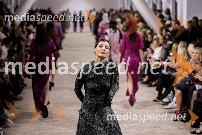  Urška Centa, plesalka flamenkaLjubljana Fashion Week 2023, modne revije, četrti dan