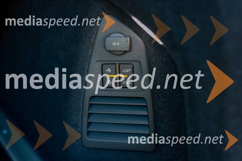 Volkswagen Touareg, predstavitev prenovljene tretje generacije