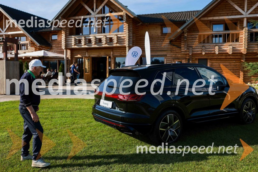  Tone Vogrinec, športni in smučarski funkcionarVolkswagen Touareg, predstavitev prenovljene tretje generacije