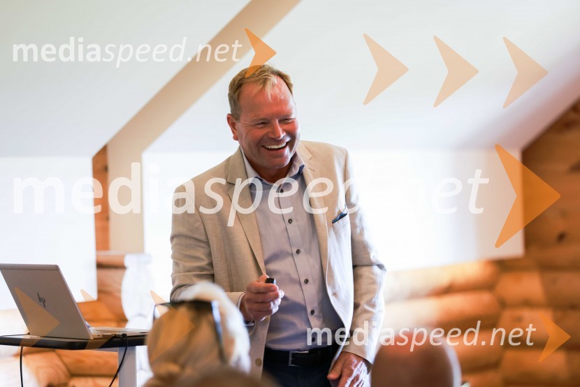  Marko Škriba, direktor znamke Volkswagen pri Porsche Slovenija d.o.o.Volkswagen Touareg, predstavitev prenovljene tretje generacije