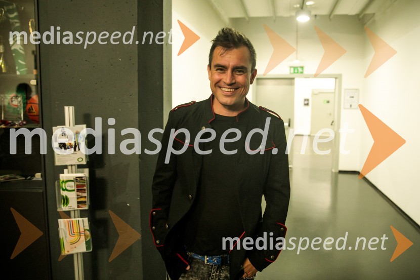  Omar Naber, glasbenikJoker Out napolnili Stožice