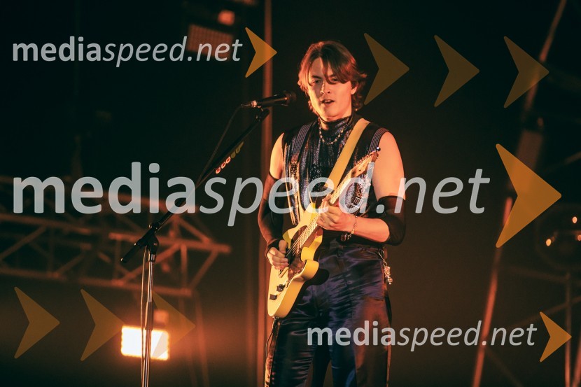  Kris  Guštin, Joker OutJoker Out napolnili Stožice