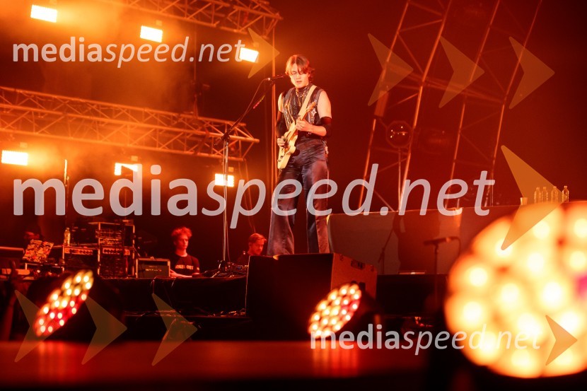  Kris  Guštin, Joker OutJoker Out napolnili Stožice