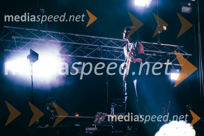  Kris  Guštin, Joker OutJoker Out napolnili Stožice