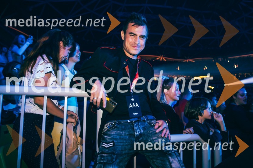  Omar Naber, glasbenikJoker Out napolnili Stožice