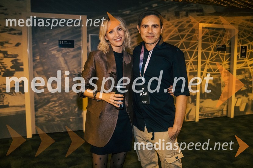  Anela Šabanagić;  Lado Bizovičar, igralecJoker Out napolnili Stožice