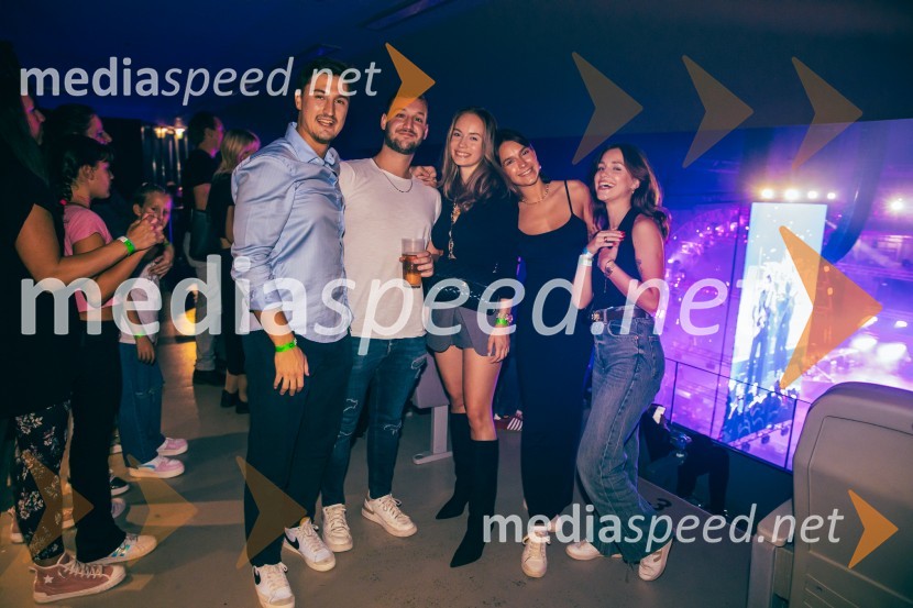  ... ;  ... ;  Mia Golob;  ... ;  ... Joker Out napolnili Stožice