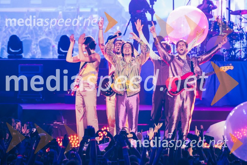  Kris  Guštin, Joker Out;  Jan  Peteh, Joker Out;  Bojan Cvjetićanin, Joker Out;  Jure Maček,  Joker Out;  Nace Junkar, operni pevecJoker Out napolnili Stožice