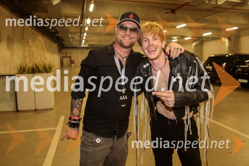  Tomi Meglič, glasbenik, pevec skupine Siddharta;  Jure Maček,  Joker OutJoker Out napolnili Stožice