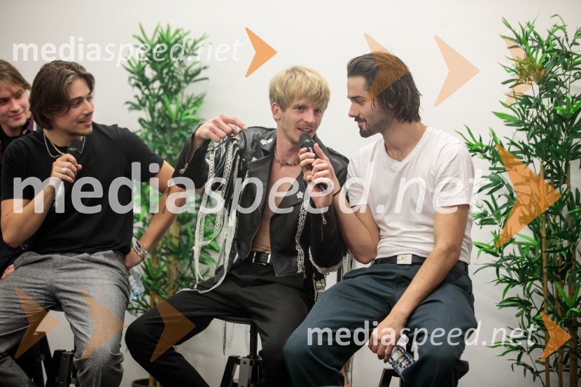  Bojan Cvjetićanin, Joker Out;  Jure Maček,  Joker Out;  Jan  Peteh, Joker OutJoker Out napolnili Stožice