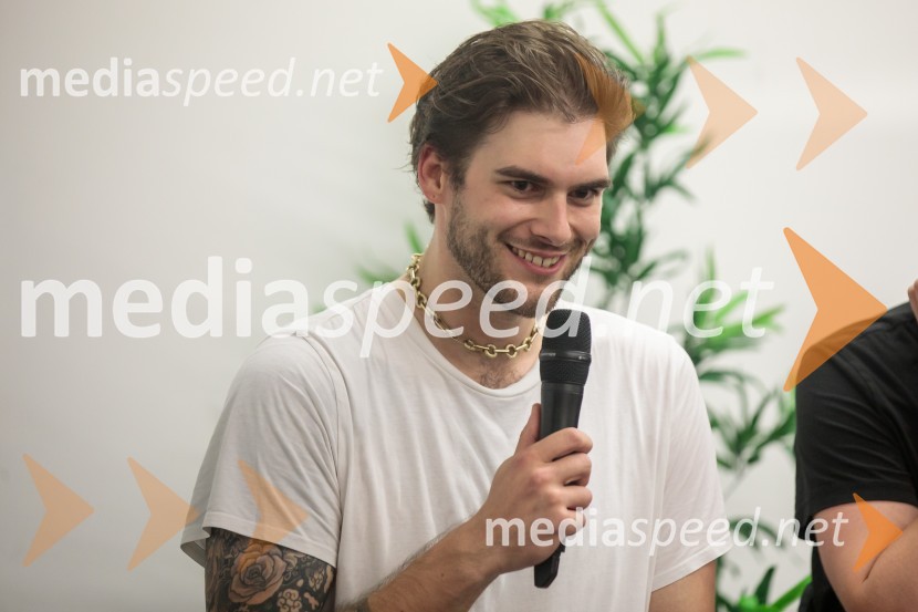  Nace  Jordan, Joker OutJoker Out napolnili Stožice