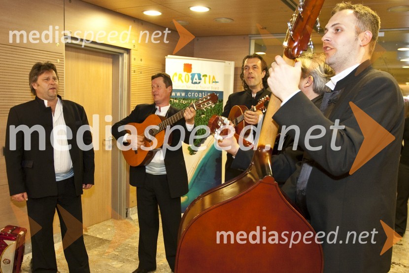 Dalmatinska klapaHrvaški večer in koncert Oliverja Dragojeviča