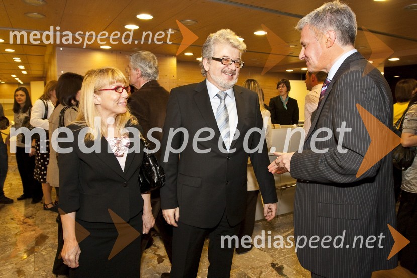 Svjetlan Berković, hrvaški veleposlanik v Sloveniji s soprogo in Goran Blažić, direktor predstavništva Hrvaške turistične skupnostiHrvaški večer in koncert Oliverja Dragojeviča