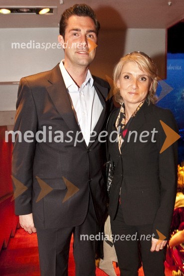 mag. Simona Dimic, vodja kabineta predsednika vlade RS in Roman Horvat, direktor in lastnik agencije EscapeHrvaški večer in koncert Oliverja Dragojeviča