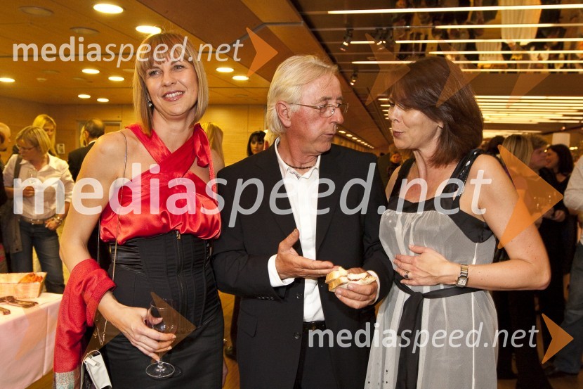 Mag. Marjeta Kirn Kljajič, direktorica agencije Nicha, Oliver Dragojević, pevec in mag. Lidia Pavlin, direktorica in lastnica agencije NichaHrvaški večer in koncert Oliverja Dragojeviča