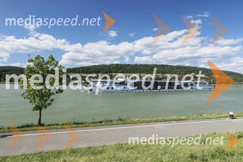 Doživite Festival smeha na lepi modri Donavi