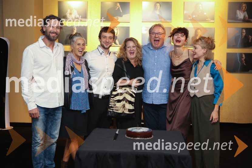 Mediaspeed Sosedje, premiera komedije