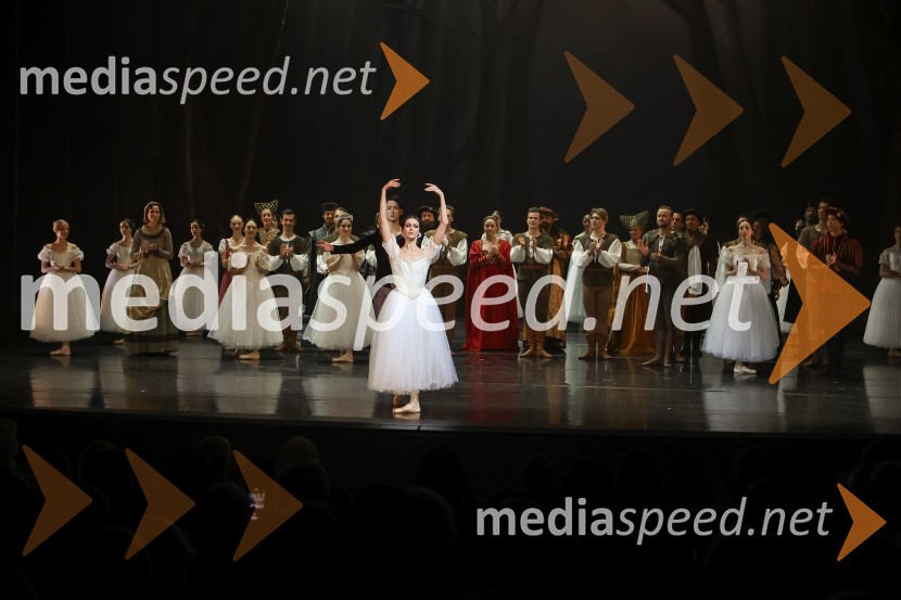  Anastasia Matvienko, baletna plesalkaRomantični balet Giselle v SNG Opera in balet Ljubljana