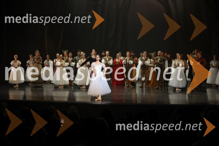  Anastasia Matvienko, baletna plesalkaRomantični balet Giselle v SNG Opera in balet Ljubljana