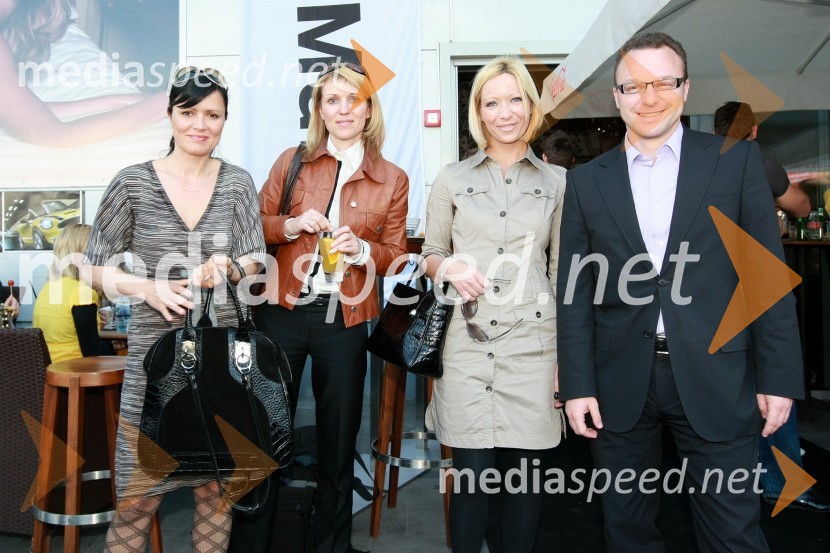 Manuela Ornik, pomočnica uprave za marketing pri podjetju Adria Airways, Barbara Uranjek, marketing BMW Slovenija,  Anja Cajhen, event manager pri podjetju Simobil in Tadej Tufek, predsednik uprave Adria AirwaysMINI Cabrio, predstavitev