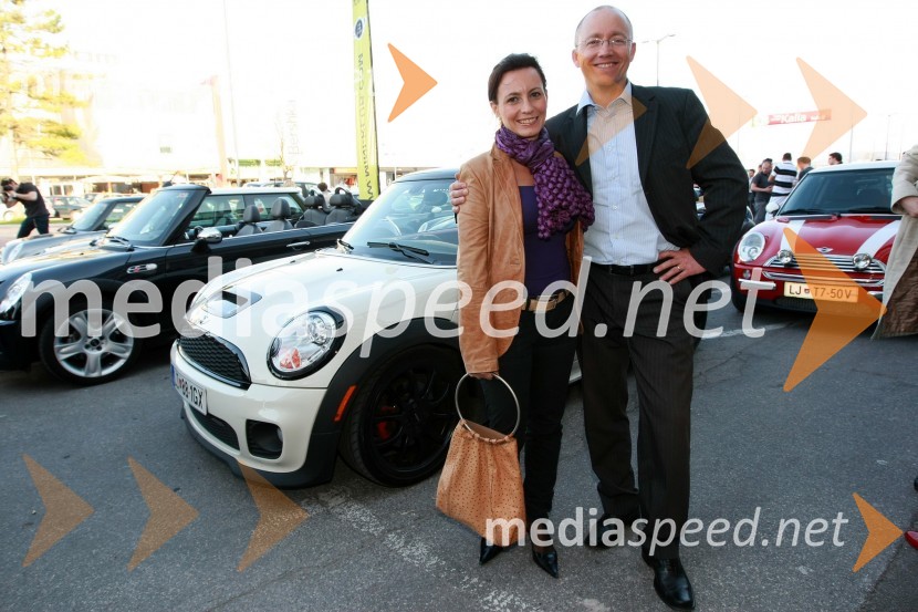 Mojca Majhen, Paidea d.o.o. in Tadej Sax, vodja programov BMW in Mini pri Avto MalgajMINI Cabrio, predstavitev
