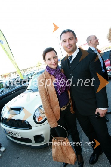 Mojca Majhen, Paidea d.o.o. in njen soprog Anton Majhen, coachMINI Cabrio, predstavitev