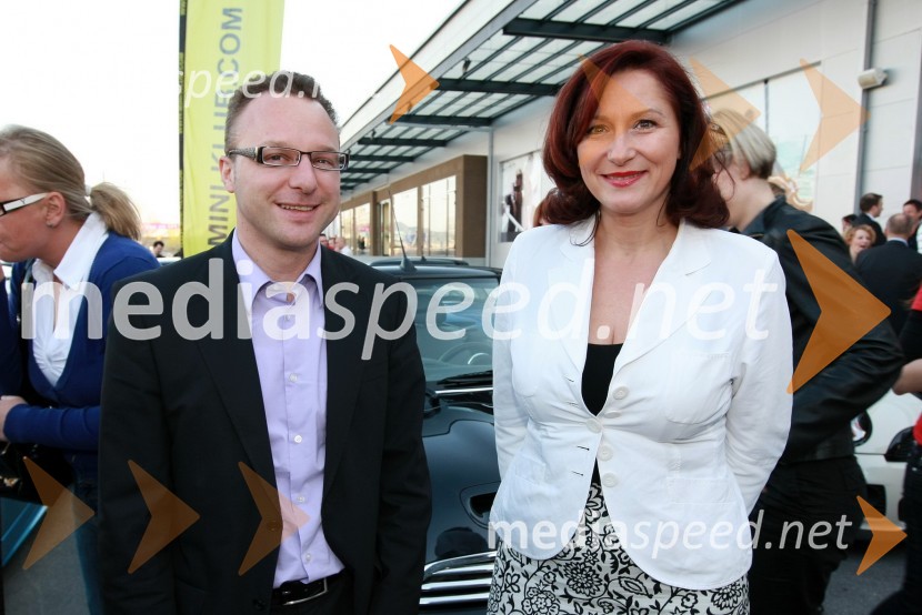 Tadej Tufek, predsednik uprave Adria Airways  in Blanka Malgaj, soproga Andreja Malgaja, lastnika avtohiše MalgajMINI Cabrio, predstavitev