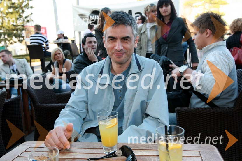 Tomi Zoroja, podjetnikMINI Cabrio, predstavitev