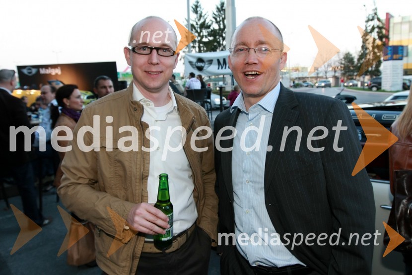 Andrej Meglič, direktor radia Expres in Tadej Sax, vodja programov BMW in Mini pri Avto MalgajMINI Cabrio, predstavitev