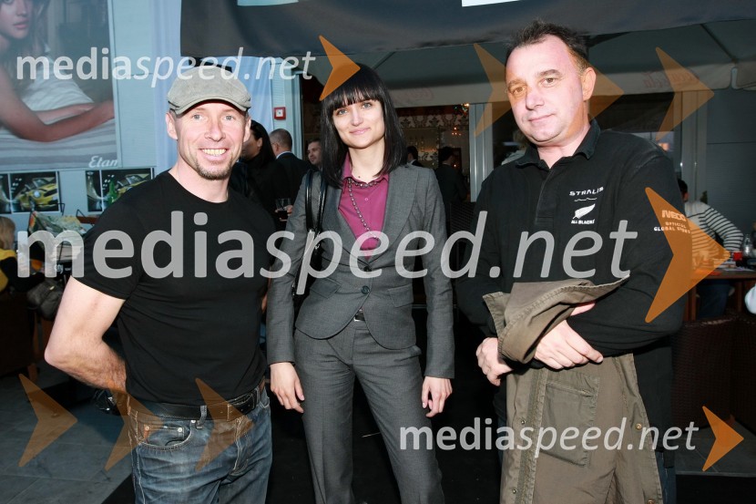 Miran Stanovnik, motorist, Gordana Kisilak, predstavnica za odnose z javnostmi BMW Slovenija in Primož Lemež, poznavalec motošportaMINI Cabrio, predstavitev